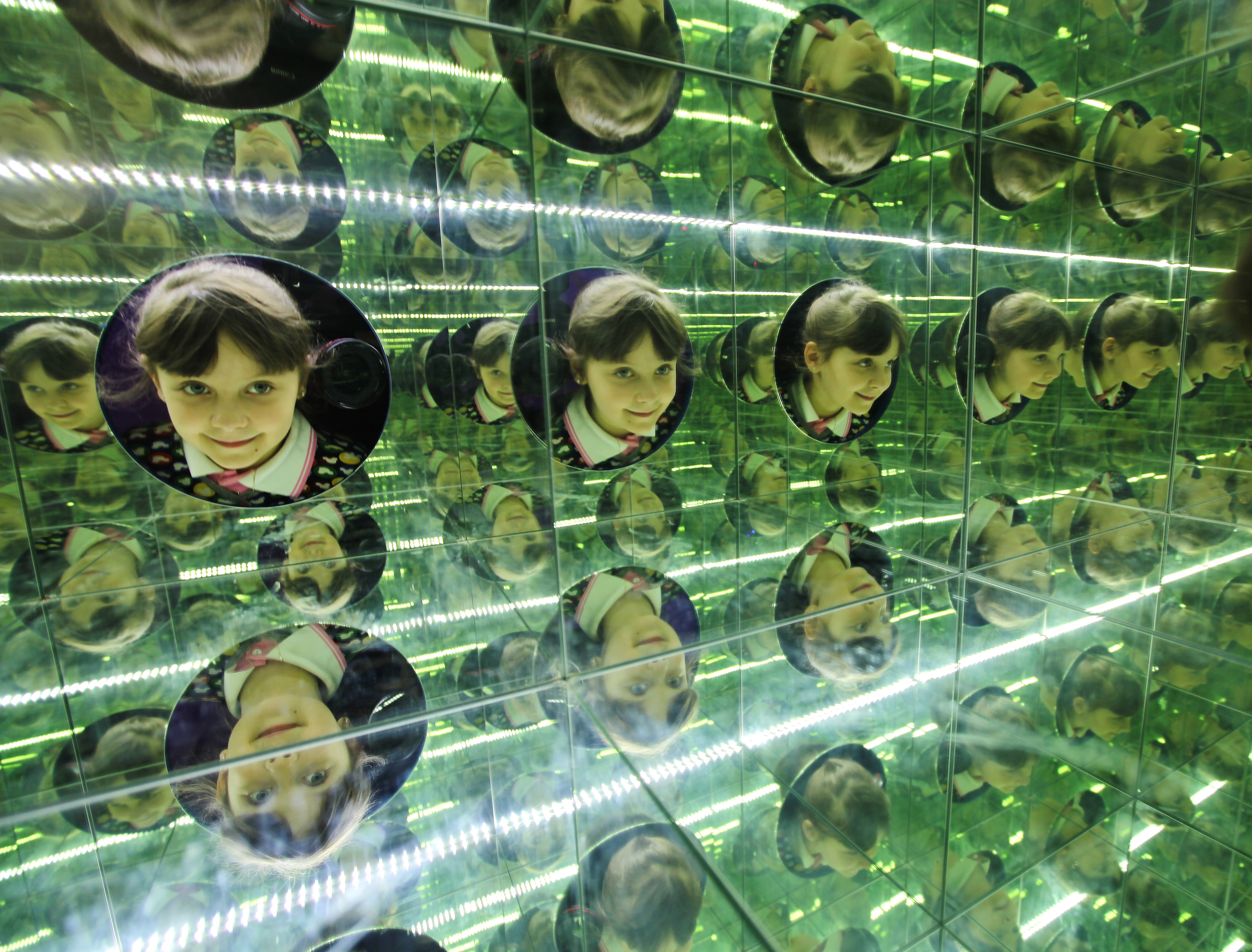 Зеркальный куб